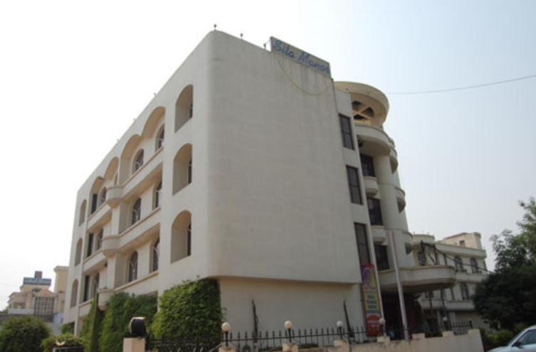 Hotel Sita Manor Gwalior Eksteriør bilde